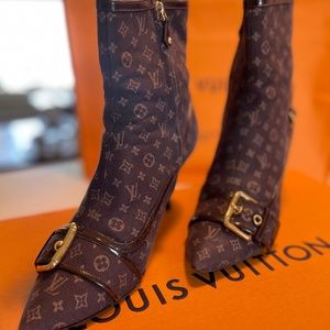 Louis Vuitton Brown LV Monogram Canvas Boots size 40/8.5-9